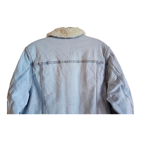UNIVERSAL THREAD Women's L Jean Jacket Sherpa Lined Light Blue Metal Buttons 42 - Picture 6 of 8